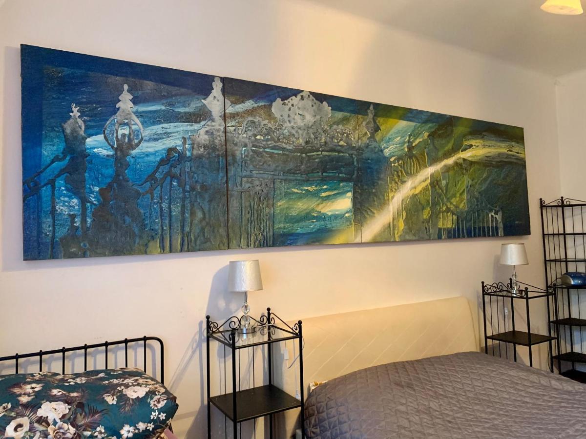 Beautiful And Charming Apartment In The Heart Of The Old Town Варшава Экстерьер фото
