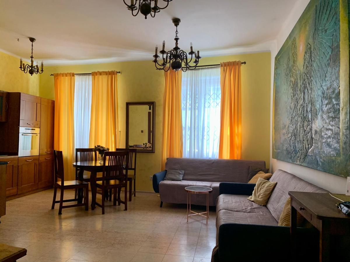 Beautiful And Charming Apartment In The Heart Of The Old Town Варшава Экстерьер фото