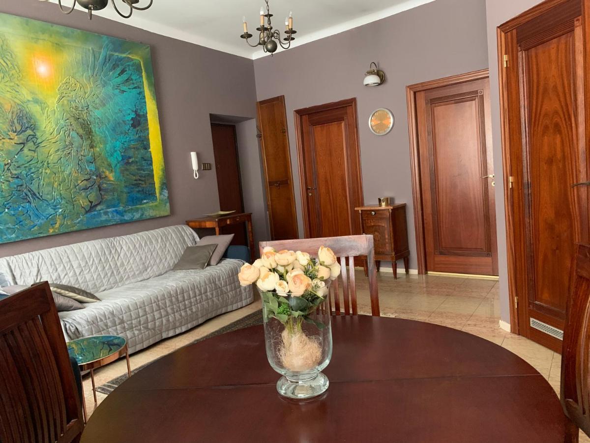 Beautiful And Charming Apartment In The Heart Of The Old Town Варшава Экстерьер фото